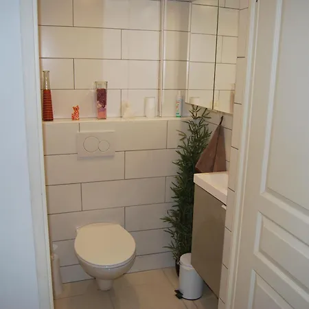3 Pieces Climatisees Dans Avec Piscine Apartment