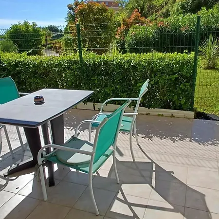 3 Pieces Climatisees Dans Avec Piscine Apartment Antibes