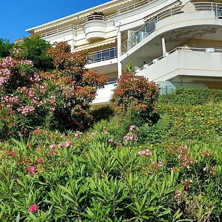 Appartement 3 Pieces Climatisees Dans Avec Piscine *