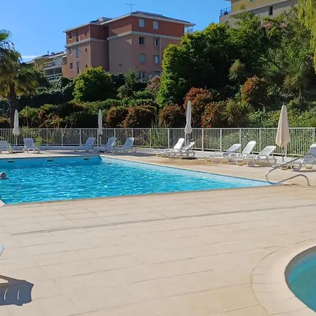 3 Pieces Climatisees Dans Avec Piscine Apartment Antibes